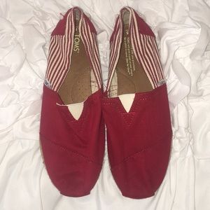 RED TOMS